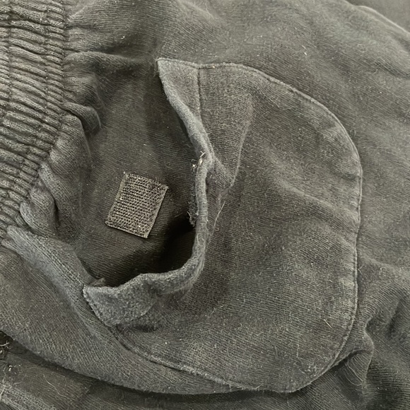 Cobra Creek black men’s joggers - Picture 4 of 5